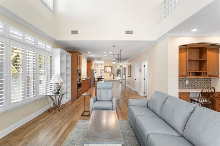 Image No.10-3 Bed Property for sale