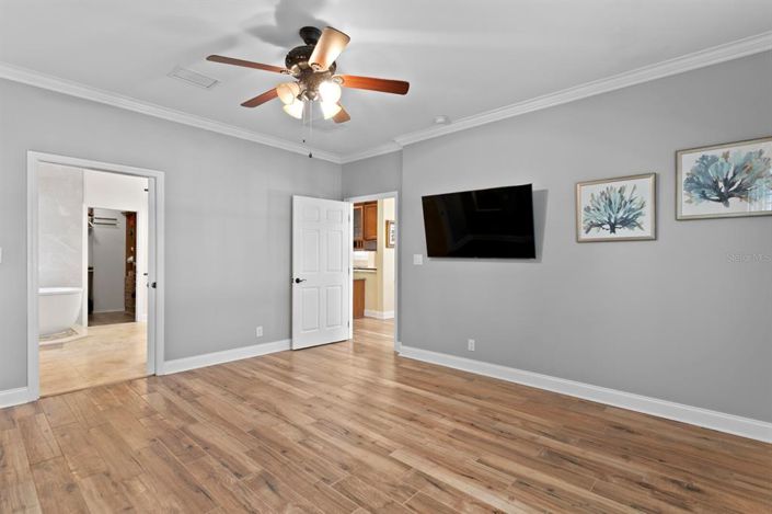 Image No.30-3 Bed Property for sale