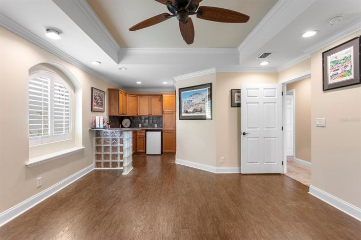 Image No.47-3 Bed Property for sale