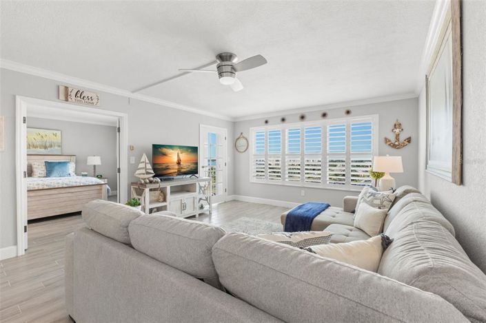 Image No.10-2 Bed Property for sale