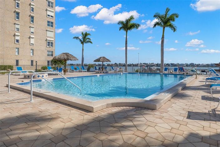 Image No.30-2 Bed Property for sale