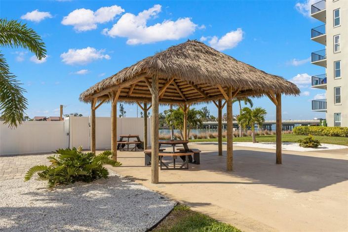 Image No.32-2 Bed Property for sale