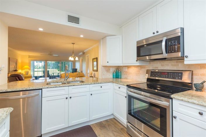 Image No.11-2 Bed Property for sale