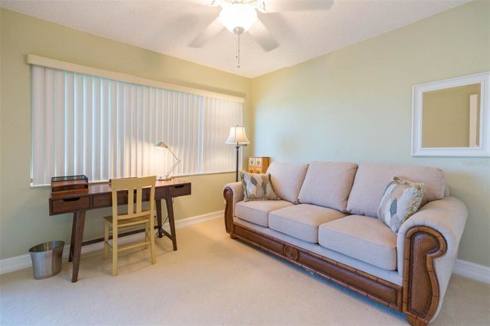 Image No.25-2 Bed Property for sale