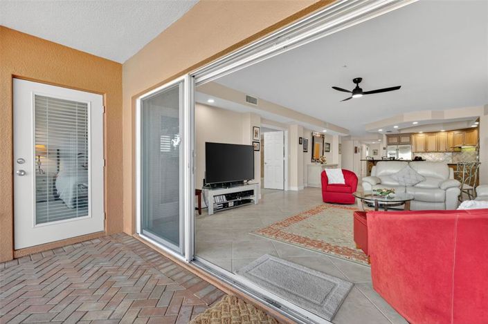 Image No.28-3 Bed Property for sale