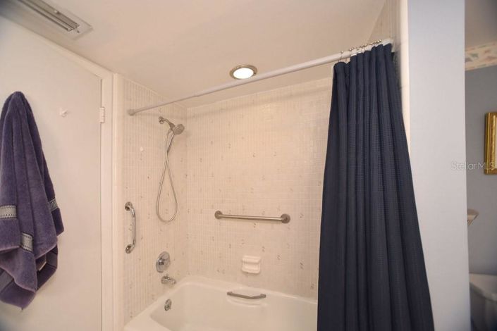 Image No.16-1 Bed Property for sale