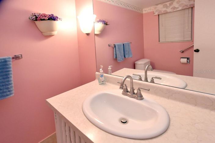 Image No.20-1 Bed Property for sale