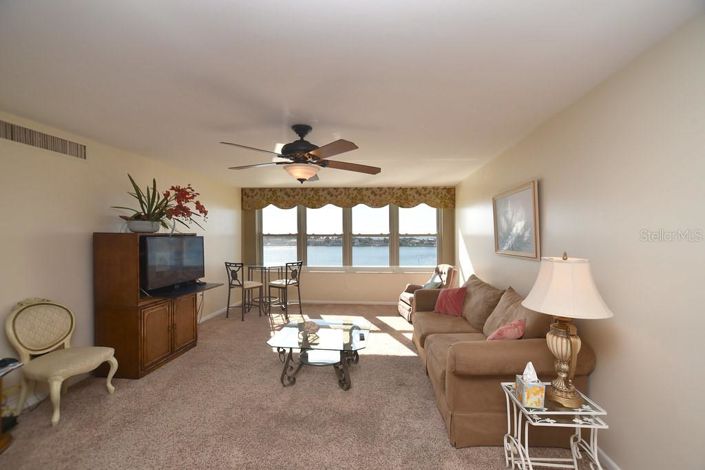 Image No.28-1 Bed Property for sale