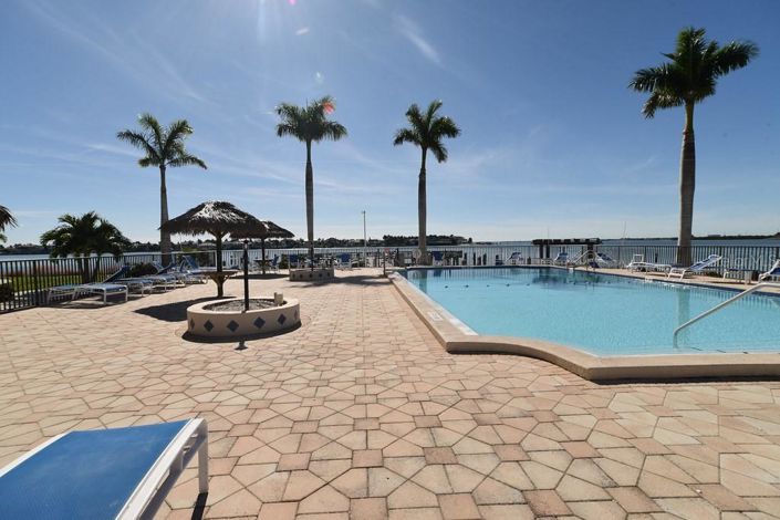 Image No.50-1 Bed Property for sale