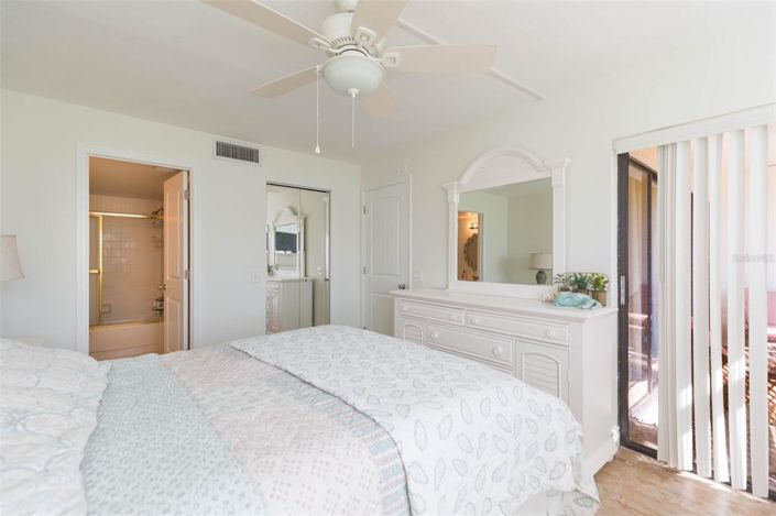 Image No.15-2 Bed Property for sale