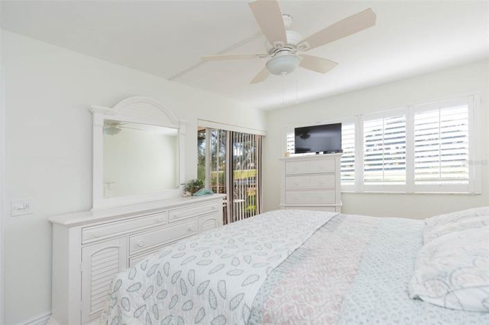 Image No.17-2 Bed Property for sale