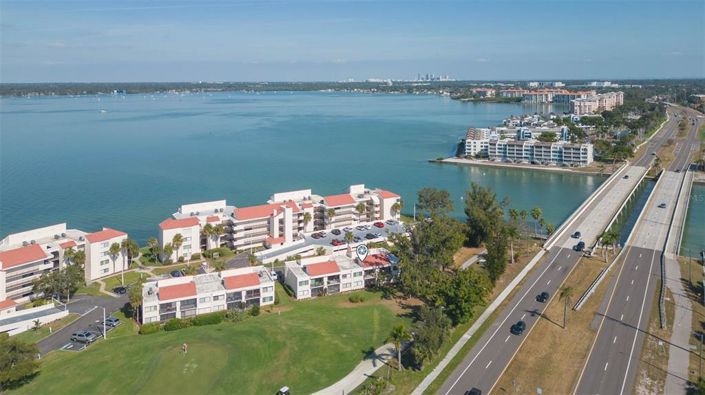 Image No.28-2 Bed Property for sale