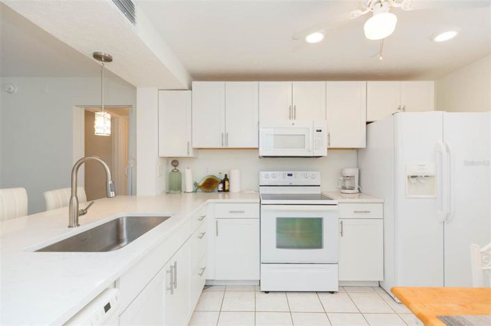 Image No.8-2 Bed Property for sale