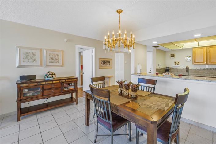 Image No.10-2 Bed Property for sale