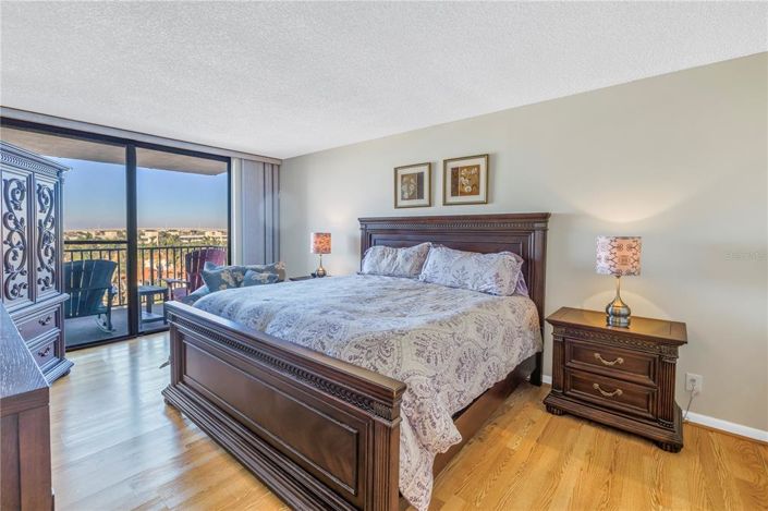 Image No.16-2 Bed Property for sale