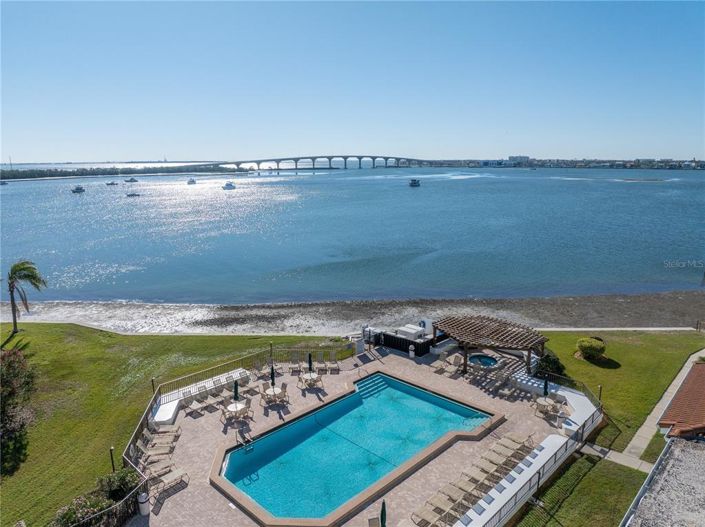 Image No.37-2 Bed Property for sale