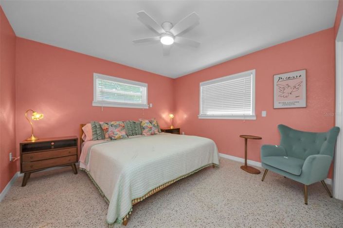 Image No.36-3 Bed Property for sale