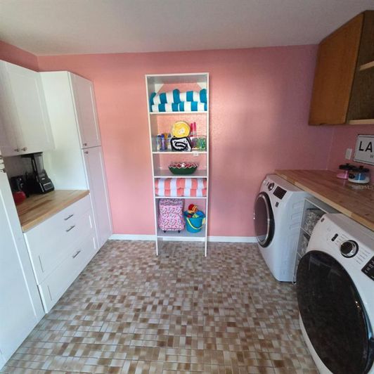 Image No.41-3 Bed Property for sale