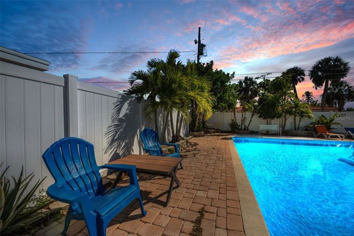 Image No.45-3 Bed Property for sale