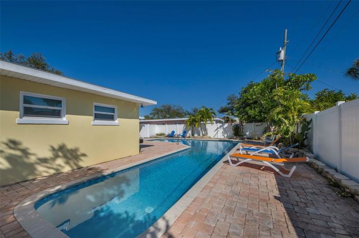 Image No.48-3 Bed Property for sale