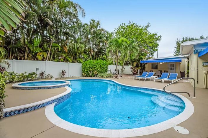 Image No.2-Propriété de 5 chambres à vendre à Anna Maria