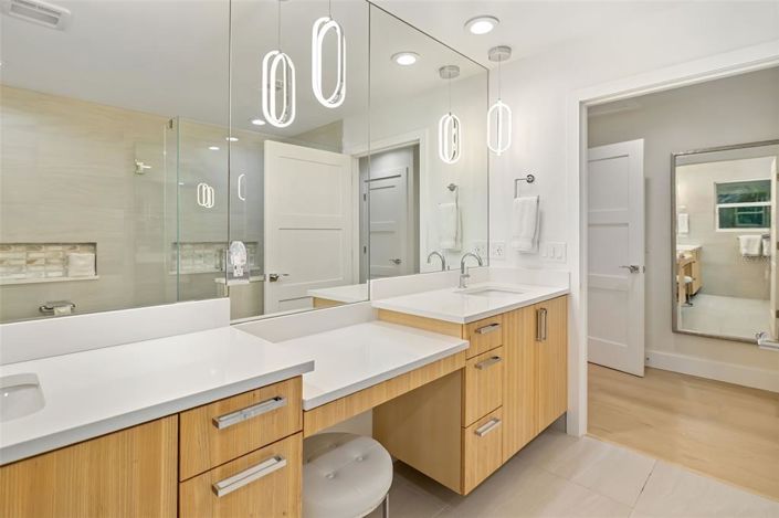 Image No.26-5 Bed Property for sale