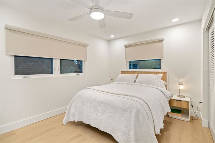 Image No.30-5 Bed Property for sale