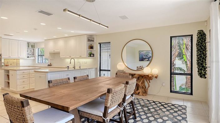 Image No.15-4 Bed Property for sale