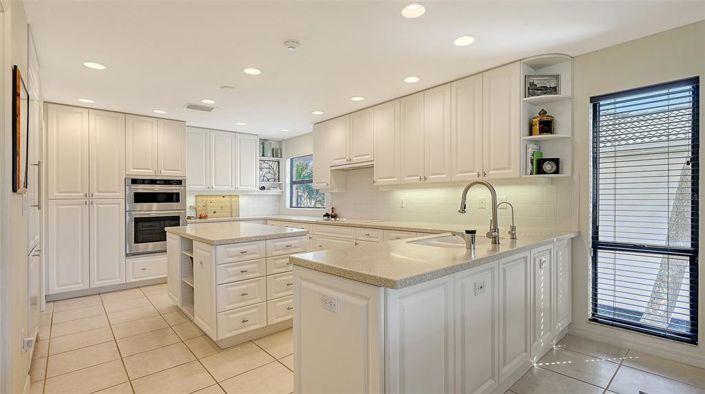 Image No.16-4 Bed Property for sale