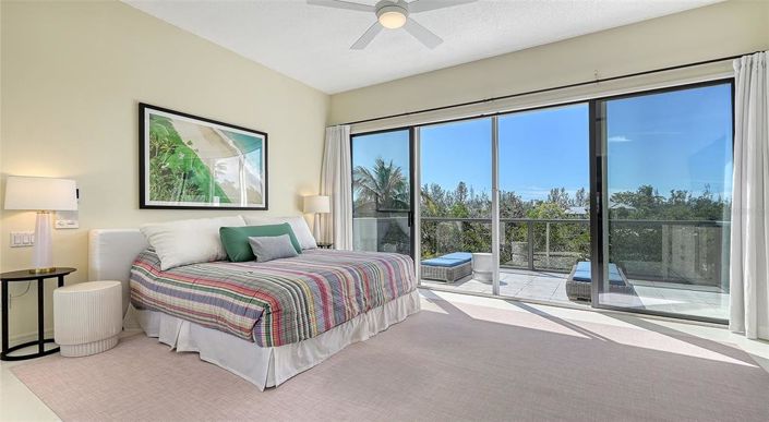 Image No.21-4 Bed Property for sale