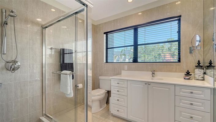 Image No.33-4 Bed Property for sale