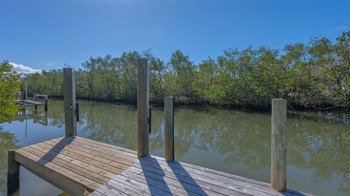 Image No.51-4 Bed Property for sale