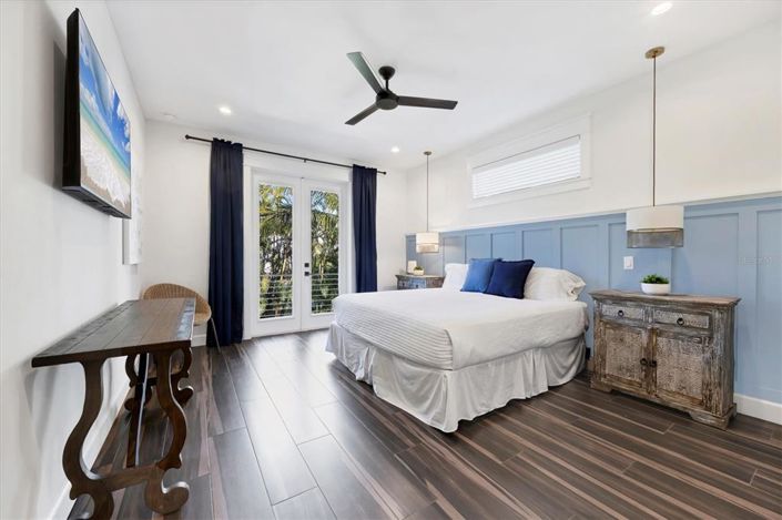 Image No.22-7 Bed Property for sale