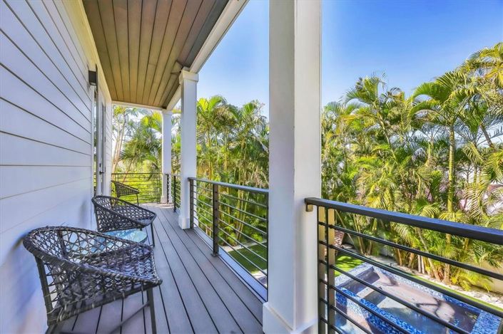 Image No.25-7 Bed Property for sale