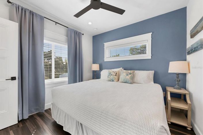 Image No.35-7 Bed Property for sale