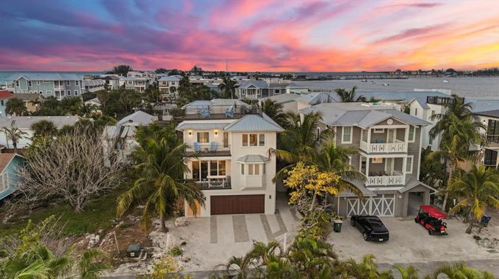 Image No.47-7 Bed Property for sale