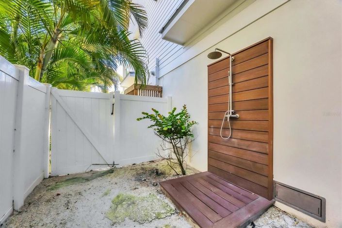 Image No.49-7 Bed Property for sale