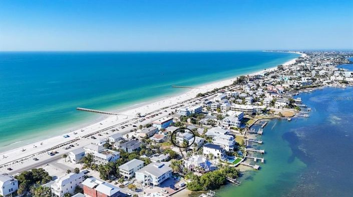 Image No.52-7 Bed Property for sale