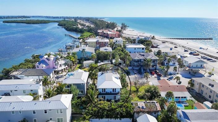 Image No.56-7 Bed Property for sale