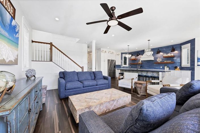 Image No.9-7 Bed Property for sale