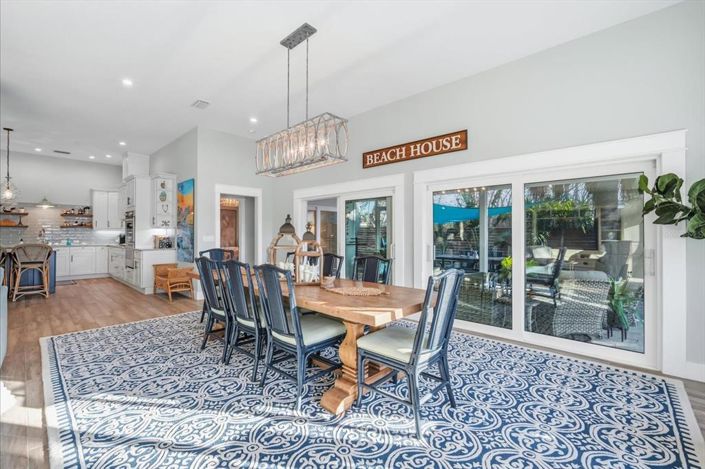 Image No.16-5 Bed Property for sale