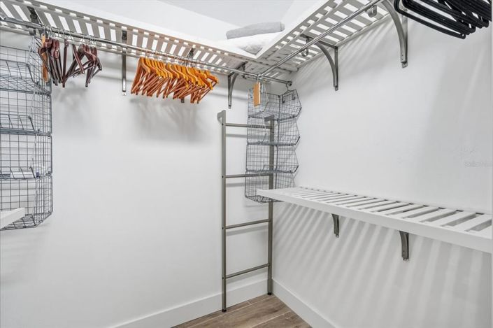 Image No.21-5 Bed Property for sale