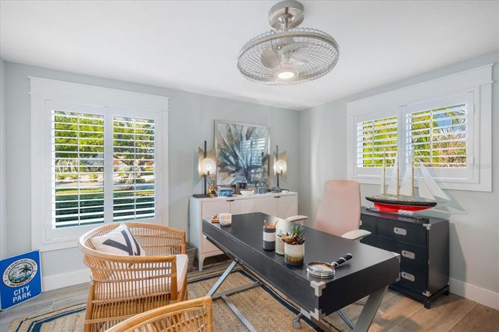 Image No.27-5 Bed Property for sale