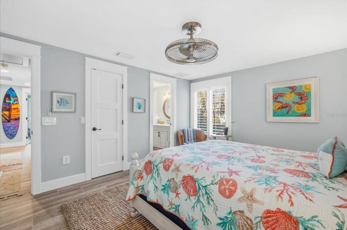 Image No.32-5 Bed Property for sale