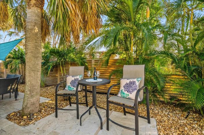 Image No.46-5 Bed Property for sale