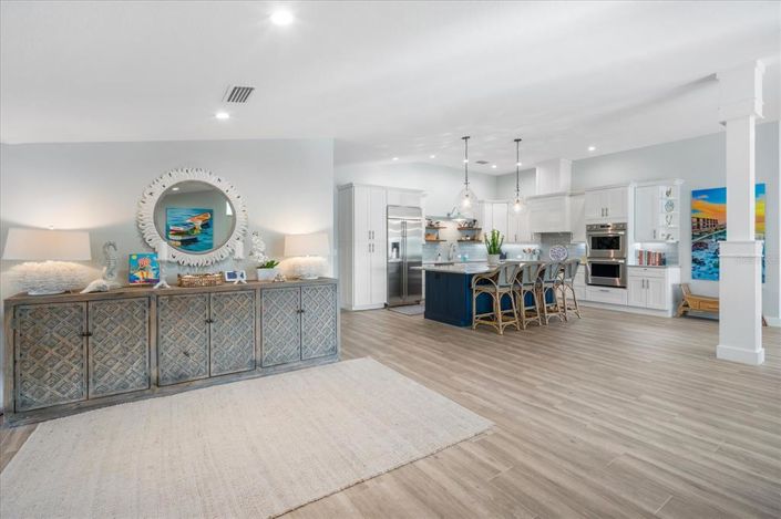 Image No.6-5 Bed Property for sale