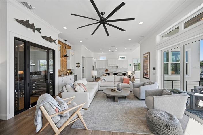 Image No.14-4 Bed Property for sale