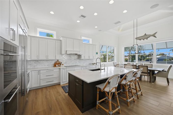 Image No.17-4 Bed Property for sale