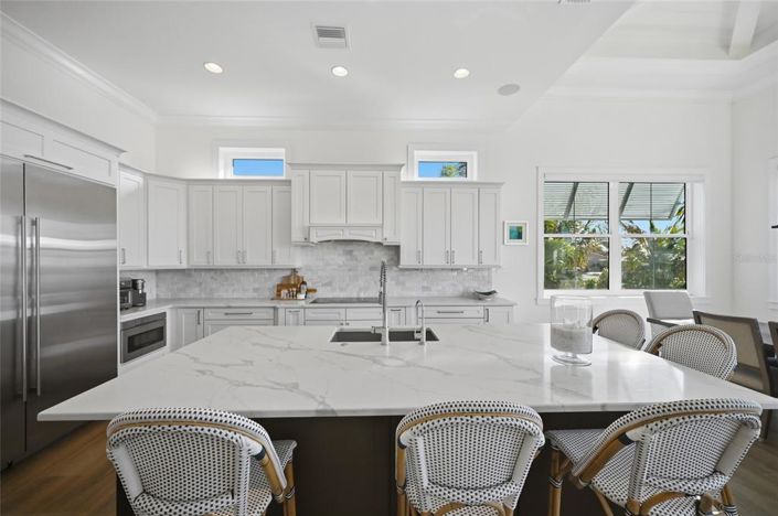 Image No.18-4 Bed Property for sale