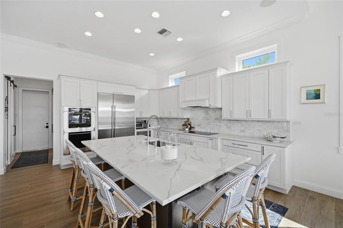 Image No.19-4 Bed Property for sale